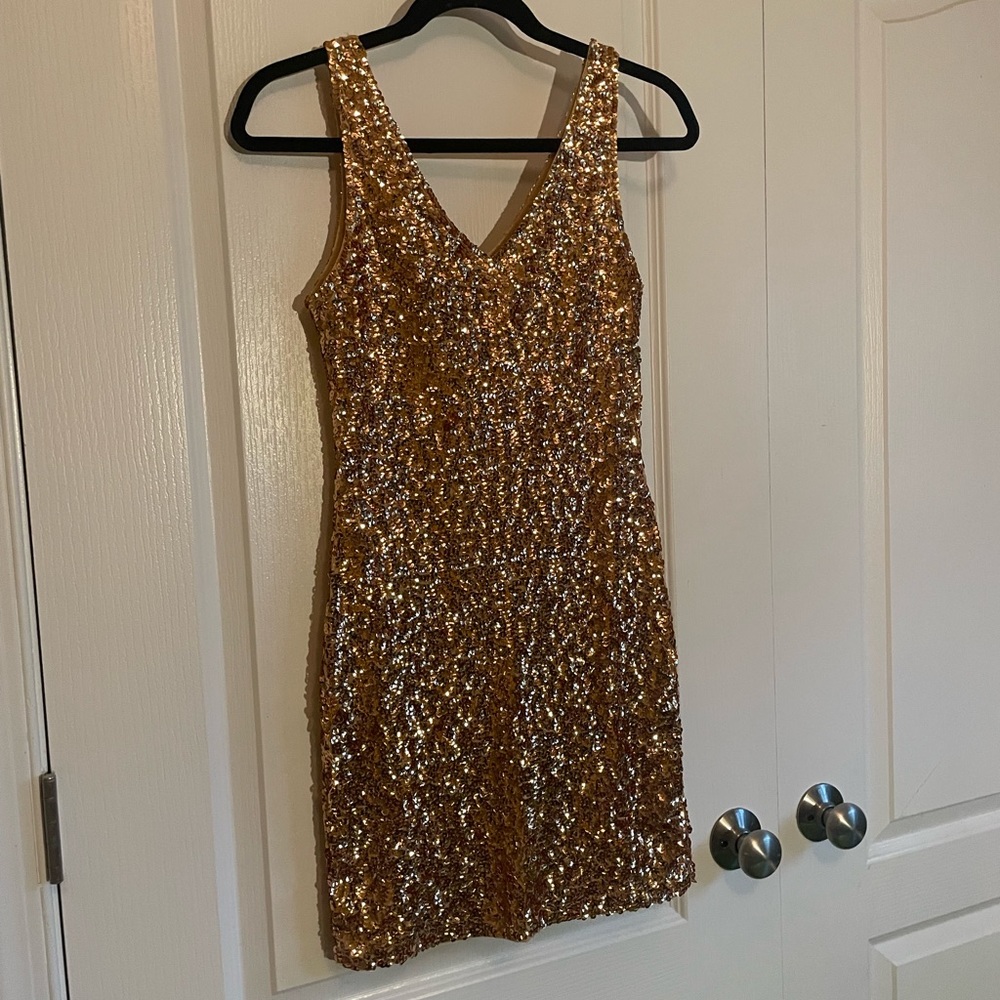 Bright gold Sequin, double V Mini Dress! Size S